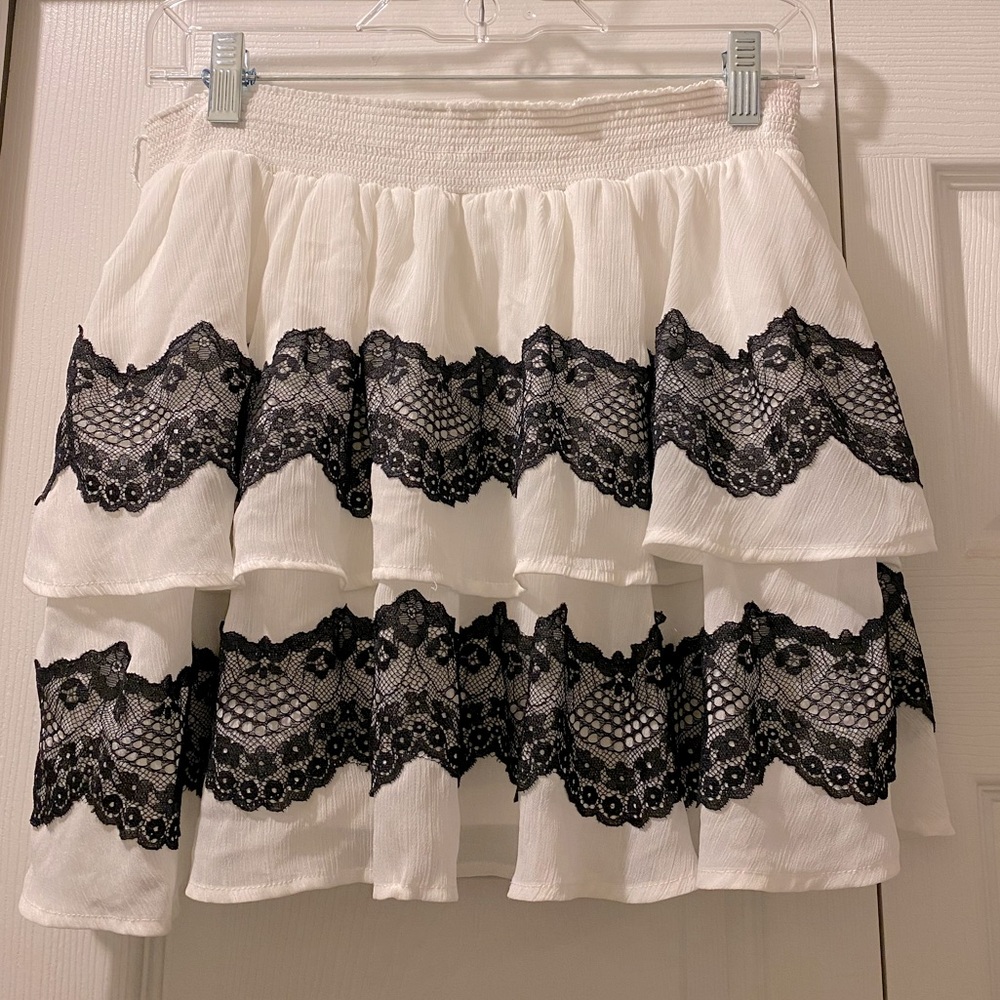 cream skirt w/ black lace detailing